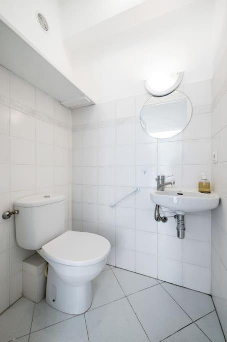 La Villa Julia - Calme - Spacieux - Parking Prive - Climatisation ม็องตง ภายนอก รูปภาพ