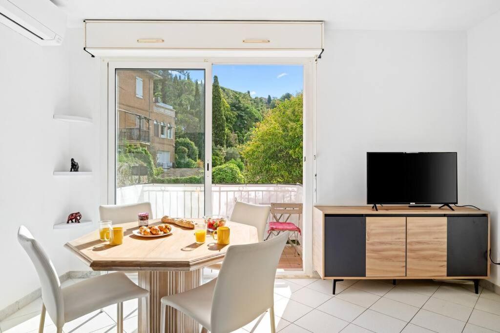 La Villa Julia - Calme - Spacieux - Parking Prive - Climatisation ม็องตง ภายนอก รูปภาพ